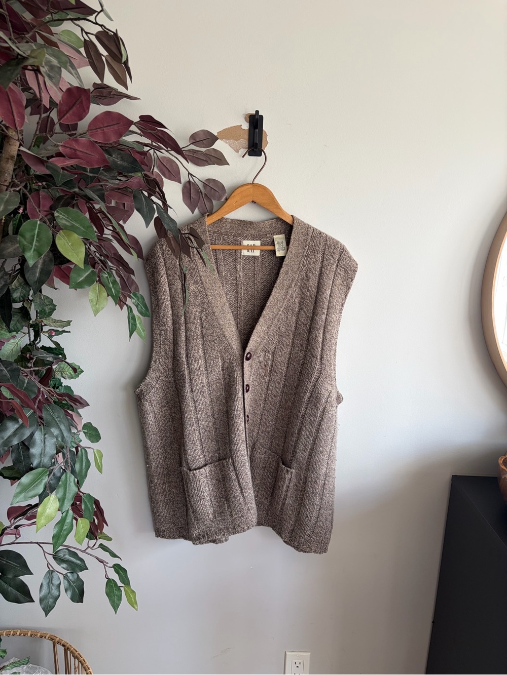 Vintage gap wool Classic Men's Taupe Knit Button Vest
